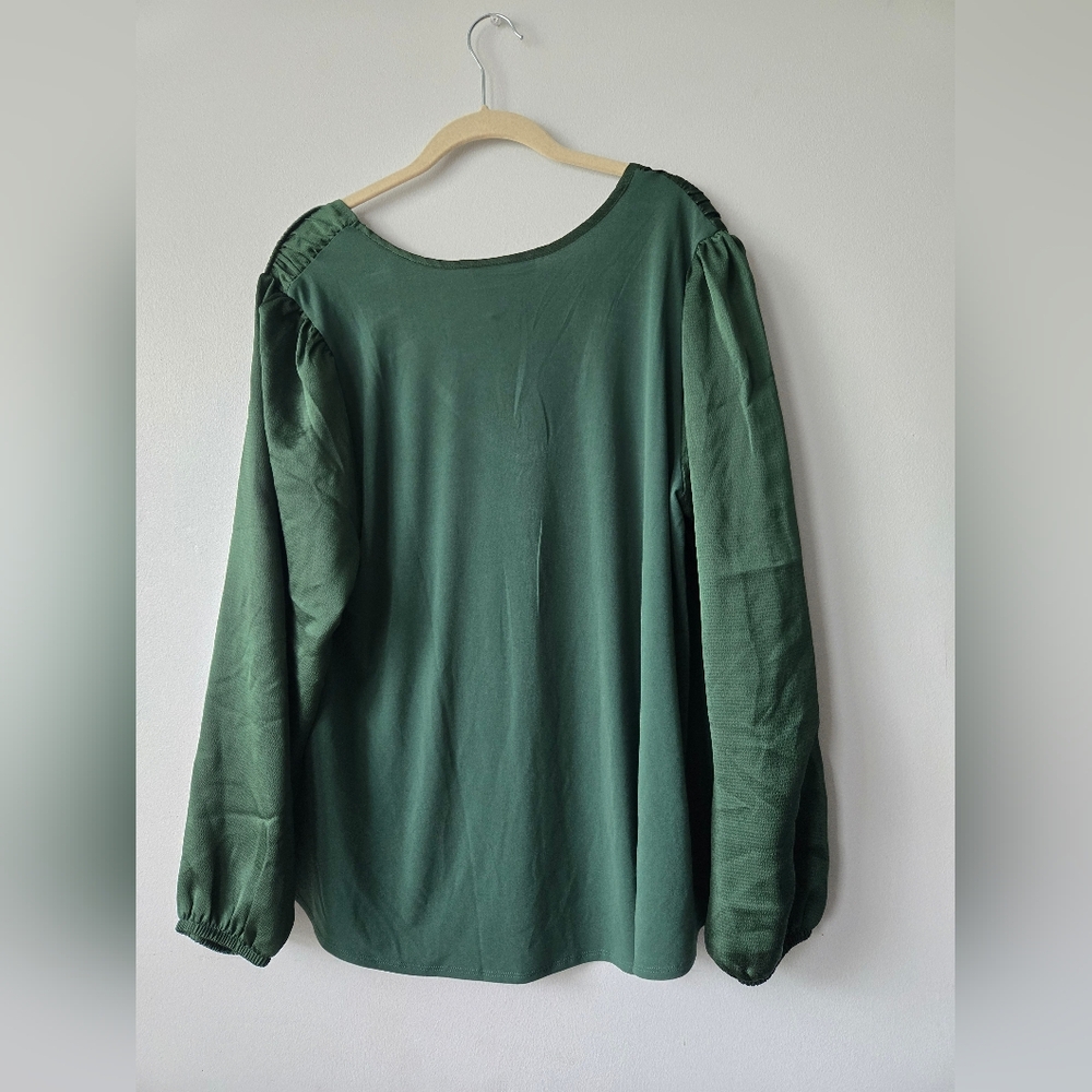 NWT Lane Bryant Green Blouse Long Sleeves 14/16 - Picture 6 of 6